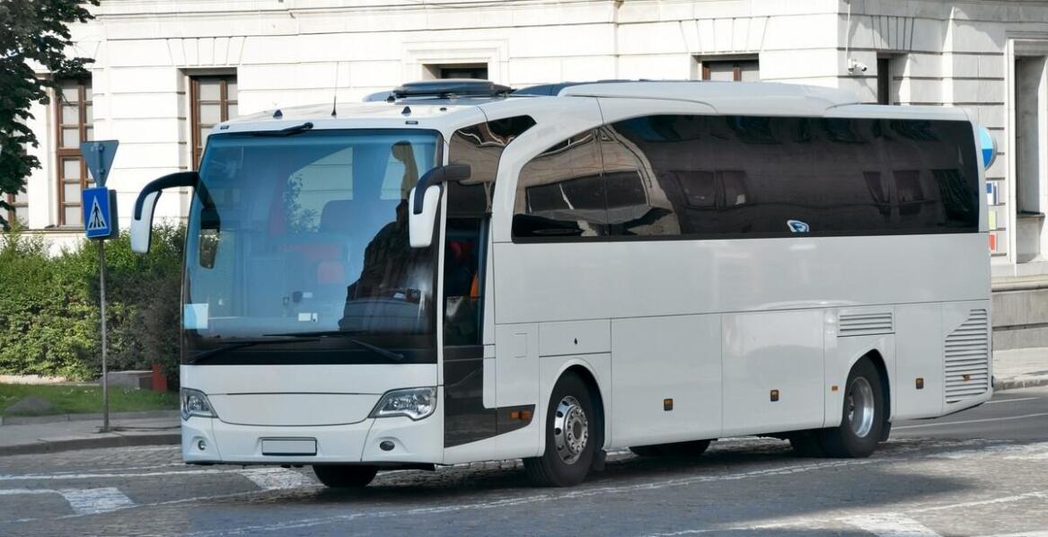 Jak tani transport Warszawa wspiera organizację wydarzeń rodzinnych?