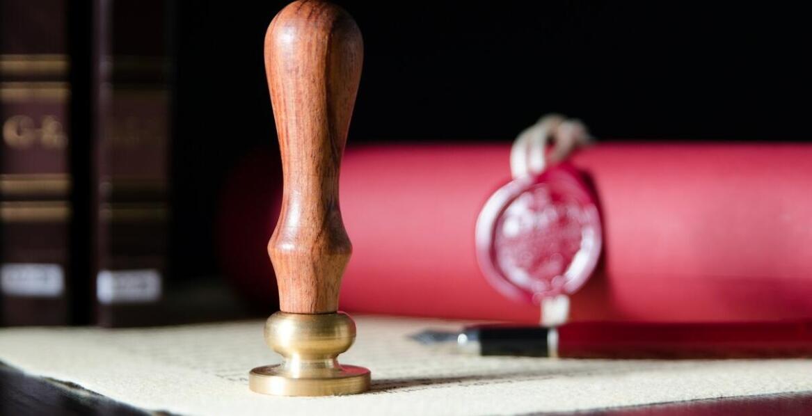 Jak skutecznie zabezpieczyć swoje interesy przy sporządzaniu testamentu u notariusza?