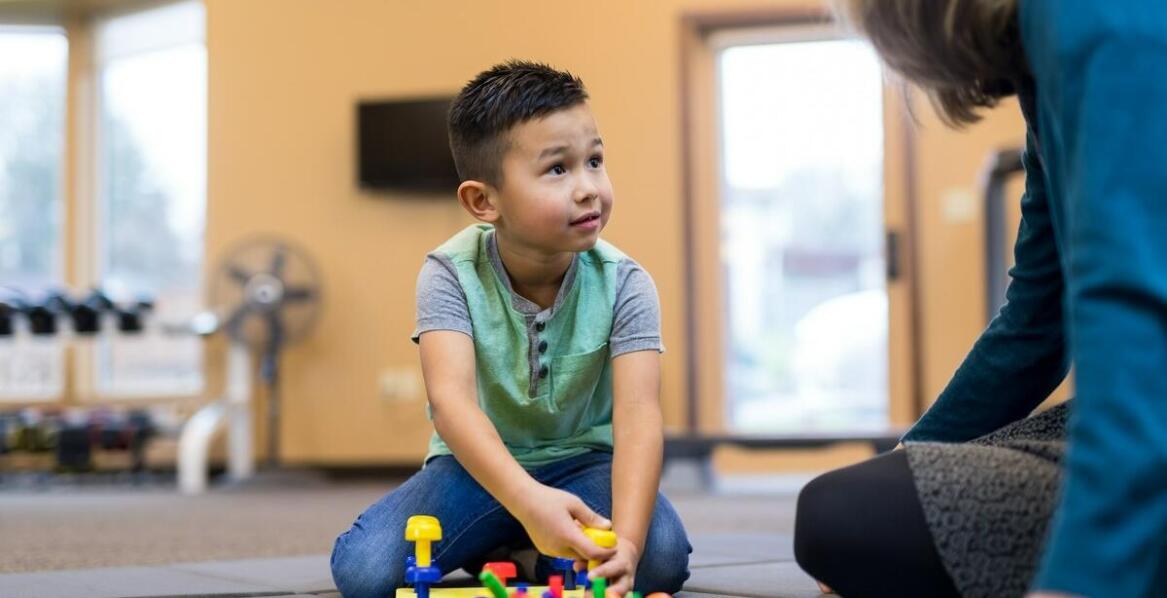 Terapia światłem jako wsparcie dla dzieci z trudnościami w koncentracji