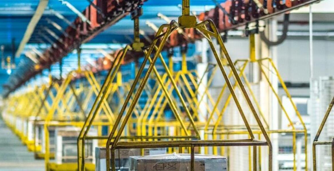 Znaczenie lakierni proszkowej w produkcji elementów zbrojeniowych