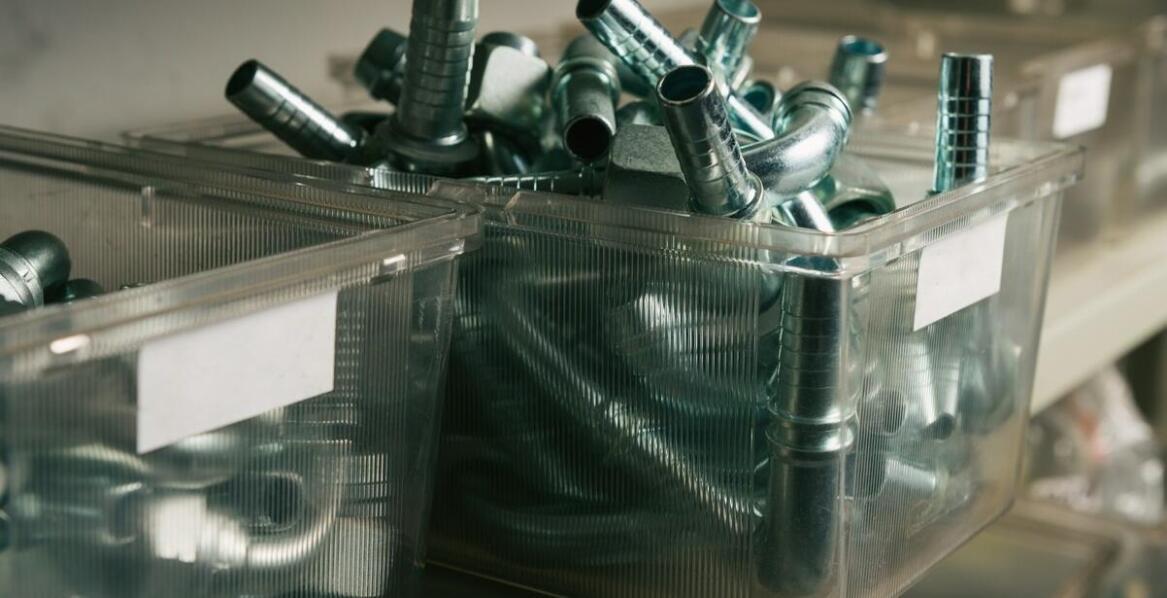 Jakie są najczęstsze problemy z przeciwnakrętkami i jak im zapobiegać?