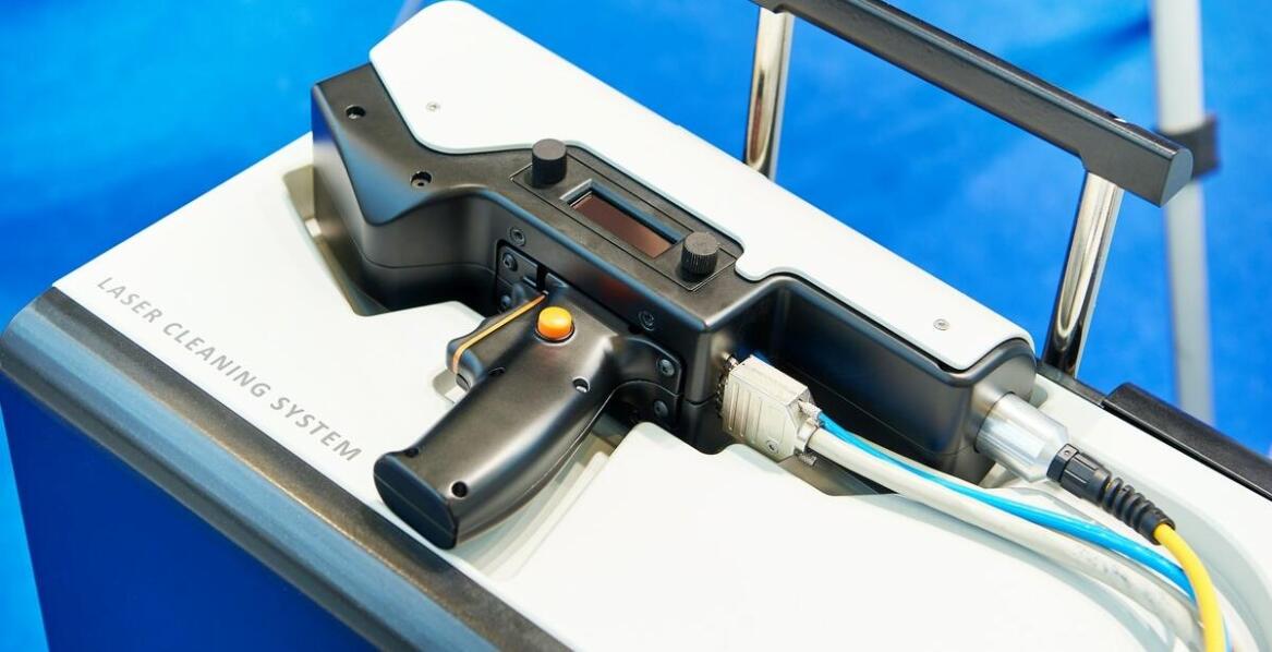 Dlaczego koszt wynajmu szyny CPM może się różnić między wypożyczalniami?