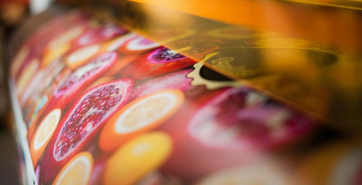 Wykorzystanie parasoli reklamowych z logo w promocji sezonowej – praktyczne porady