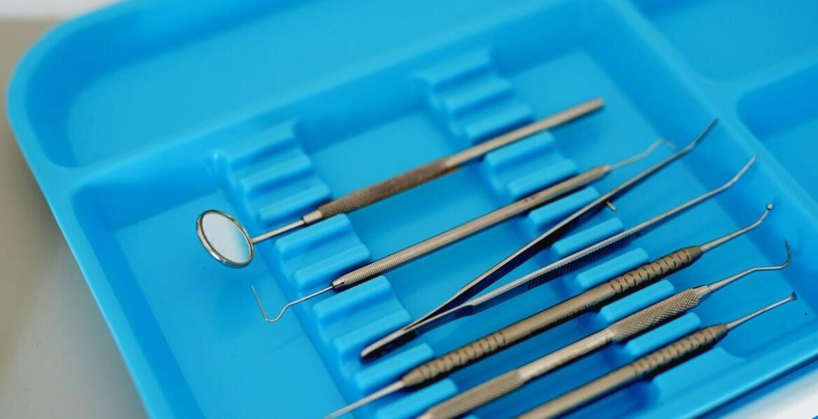 Jak punch ułatwia pracę w skomplikowanych przypadkach dentystycznych?