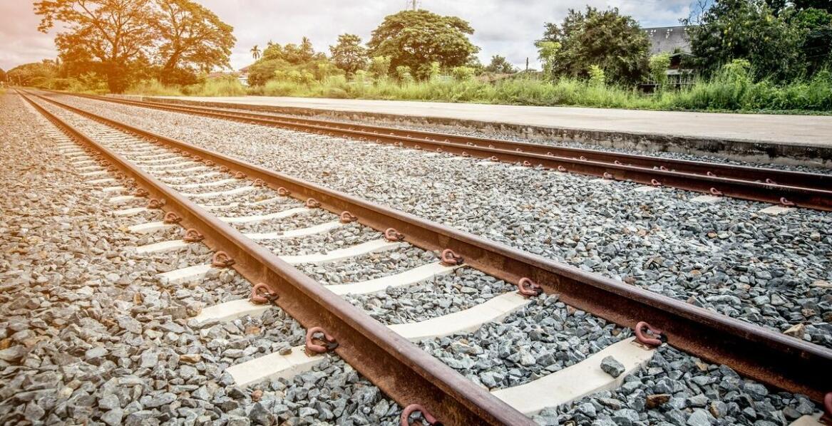 Jakie wyzwania stoją przed producentami uszczelek dla branży kolejowej?