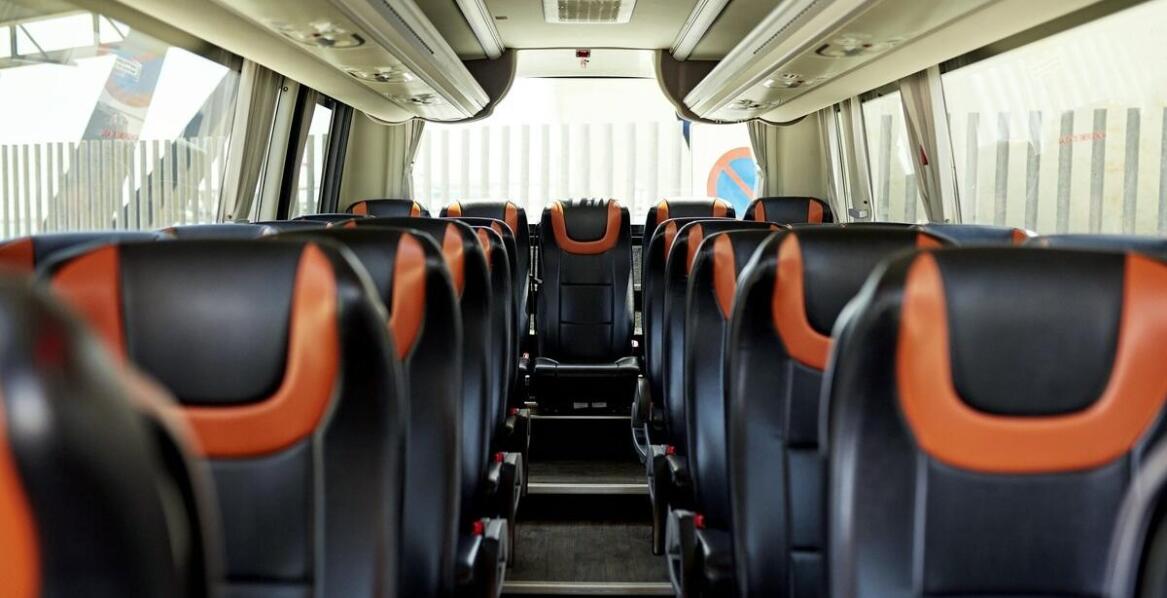 Komfort i elastyczność – jak wybrać odpowiedni autobus na dłuższe trasy?