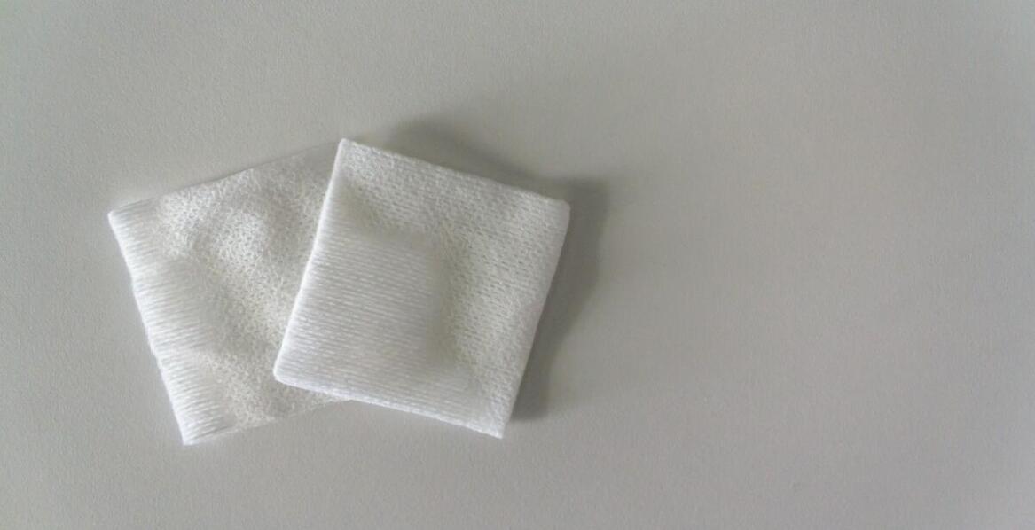 Patyczki kosmetyczne jako wsparcie dla profesjonalistów w dziedzinie stylizacji rzęs i brwi