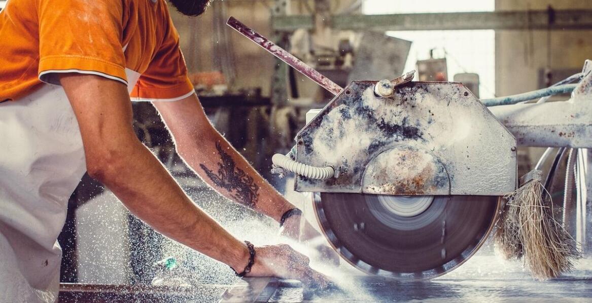 Jak piły mostowe do kamienia wpływają na efektywność produkcji?