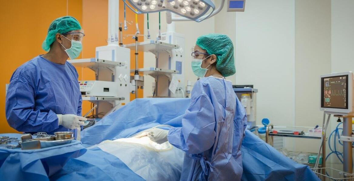 Jakie są najczęstsze obawy pacjentów przed wizytą u chirurga stomatologa?