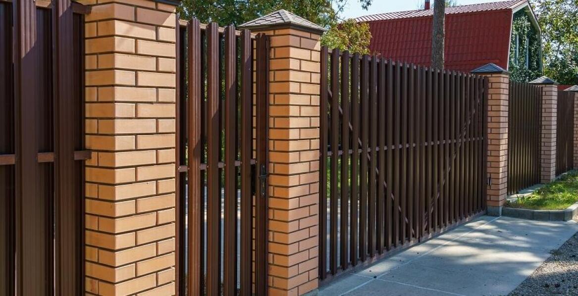 Wpływ jakości słupków ogrodzeniowych na żywotność całego systemu