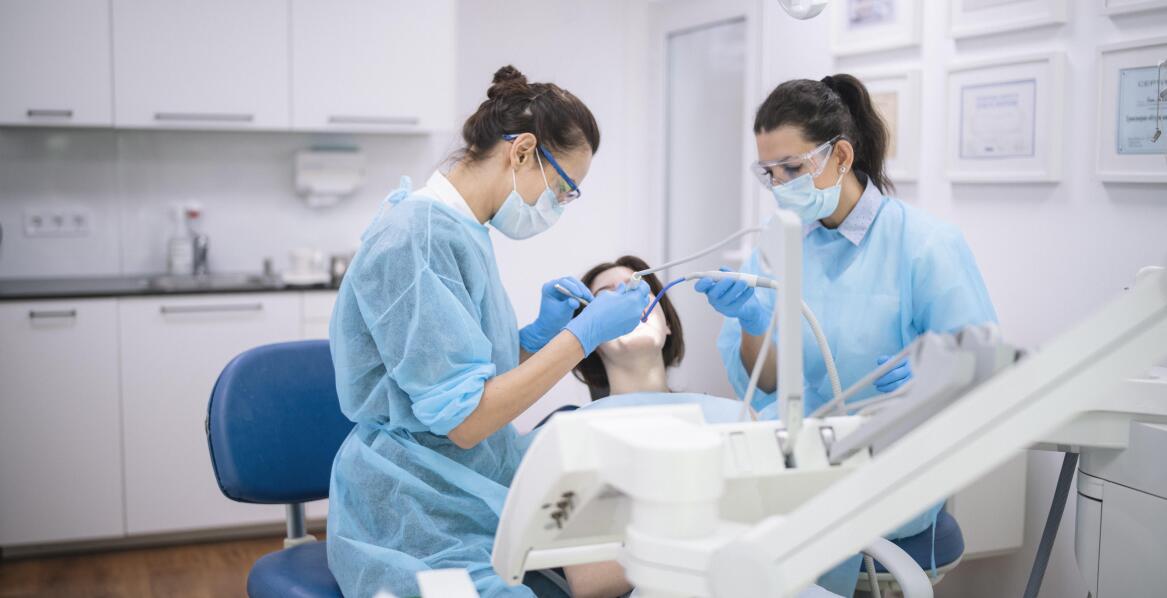 Rola profesjonalnego skalingu w profilaktyce chorób dziąseł