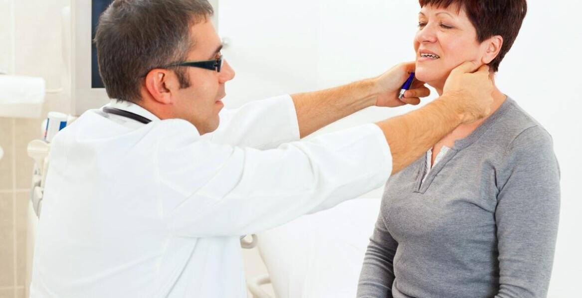 Jak przygotować się do wizyty u laryngologa w prywatnej klinice?