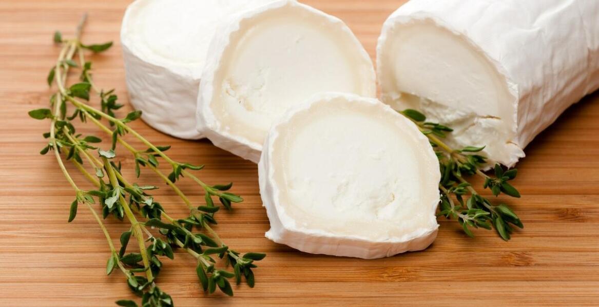 Jak sery kozie wzbogacają menu restauracyjne? Propozycje dla szefów kuchni