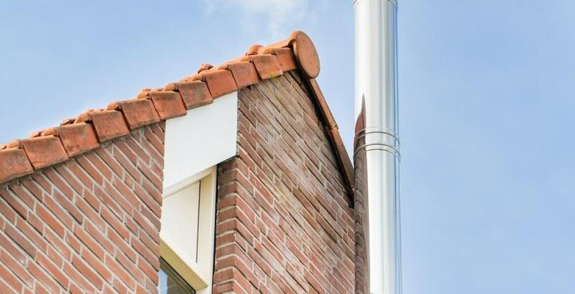 Jakie są najważniejsze kryteria przy wyborze przejścia do komina ceramicznego?