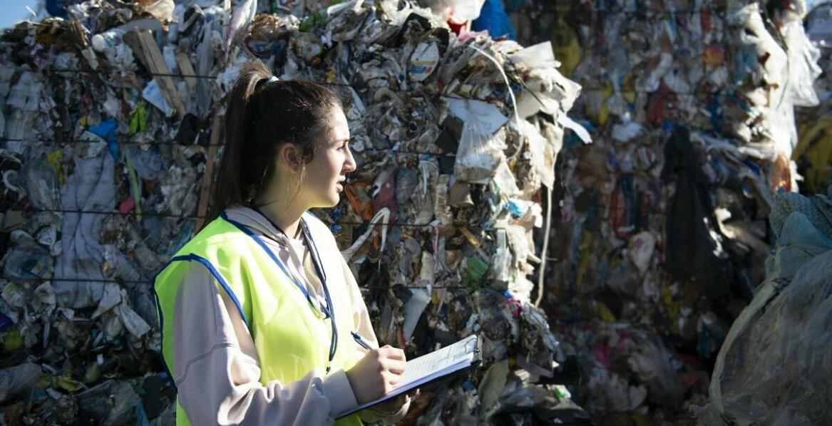 Jak zapewnić zgodność z normami prawnymi podczas utylizacji odpadów?