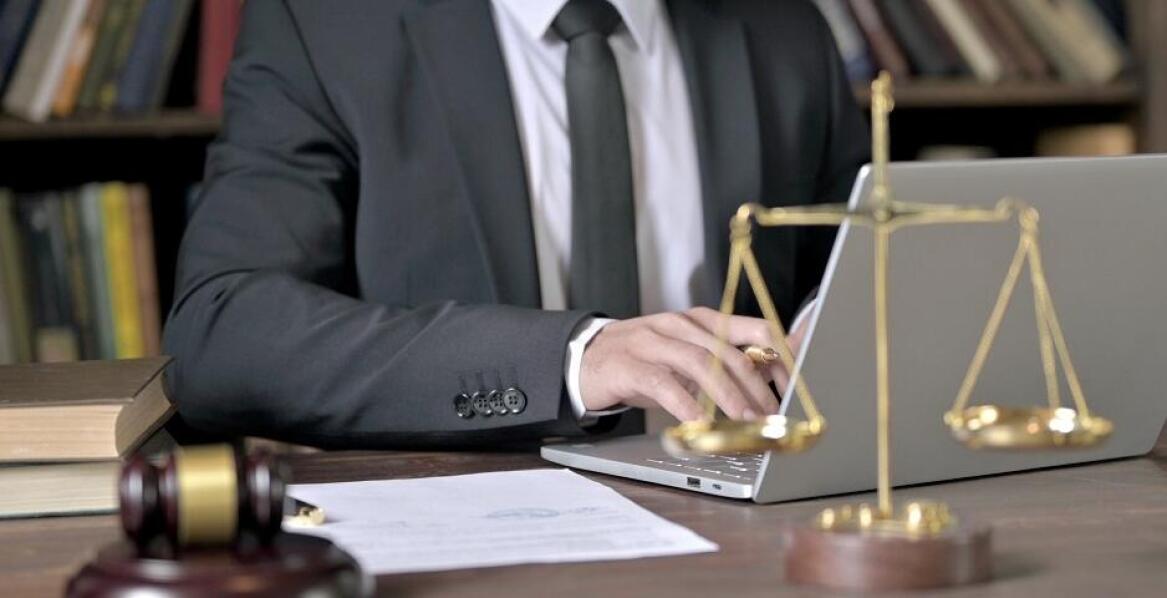 Jakie usługi prawne są ważne dla każdego przedsiębiorcy?