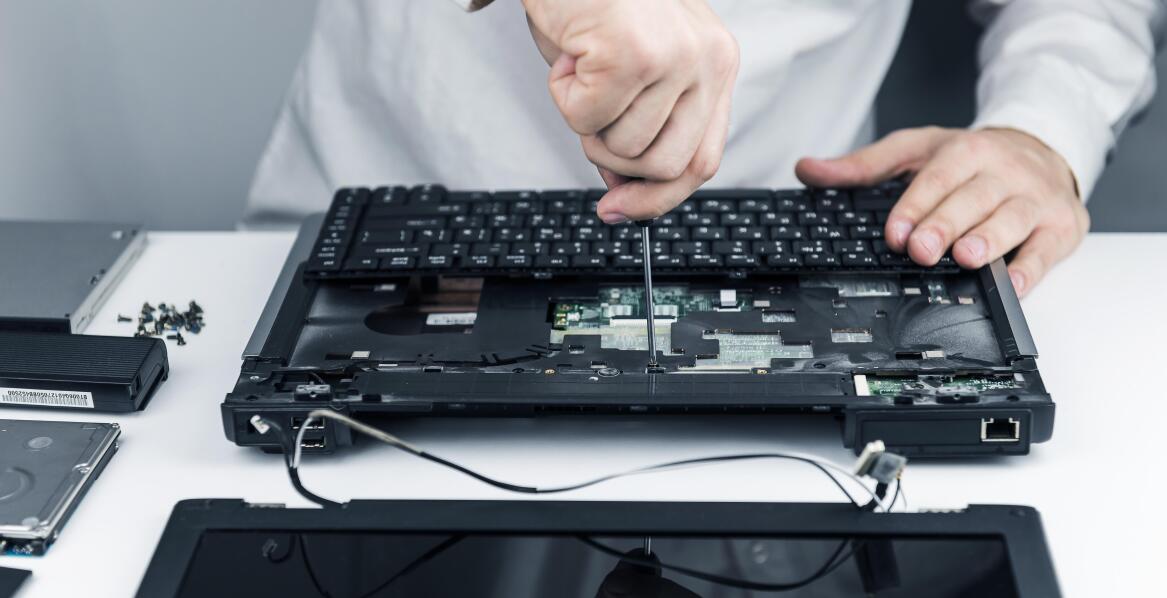 Profesjonalna naprawa laptopów i komputerów stacjonarnych