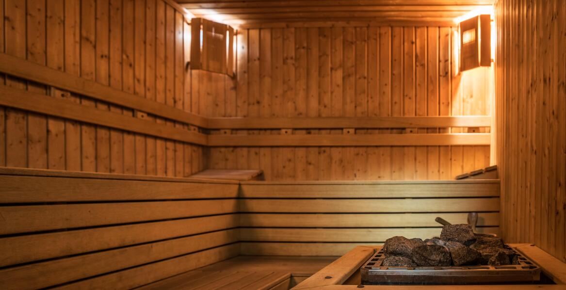 Relaks i regeneracja: Prywatna sauna w apartamentach górskich