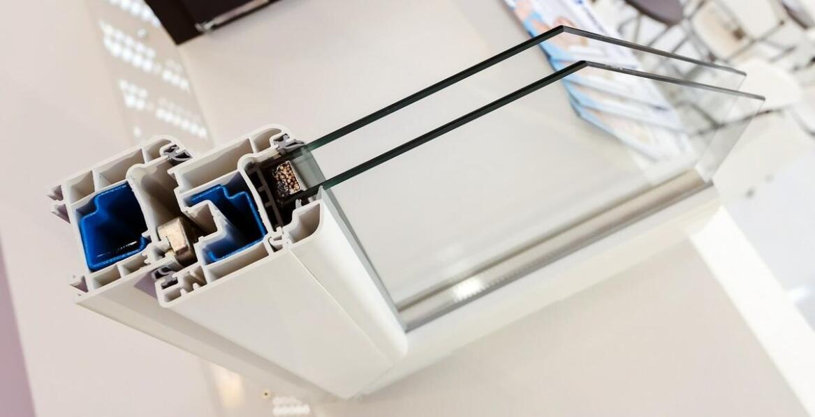 Jakie korzyści płyną z wyboru drzwi z PCV do domów energooszczędnych?