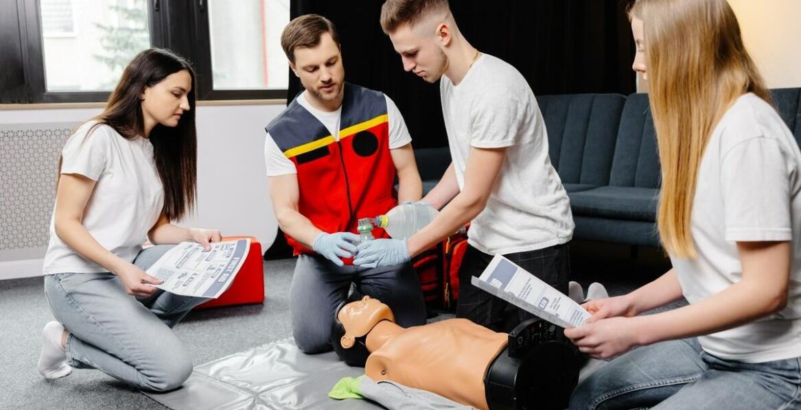 Rola szkoleń BHP w integracji nowych pracowników