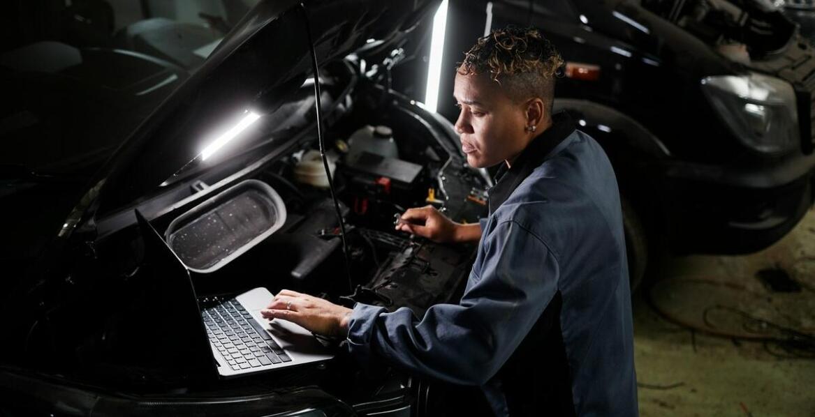 Warsztat samochodowy a przygotowanie pojazdu do sezonu letniego