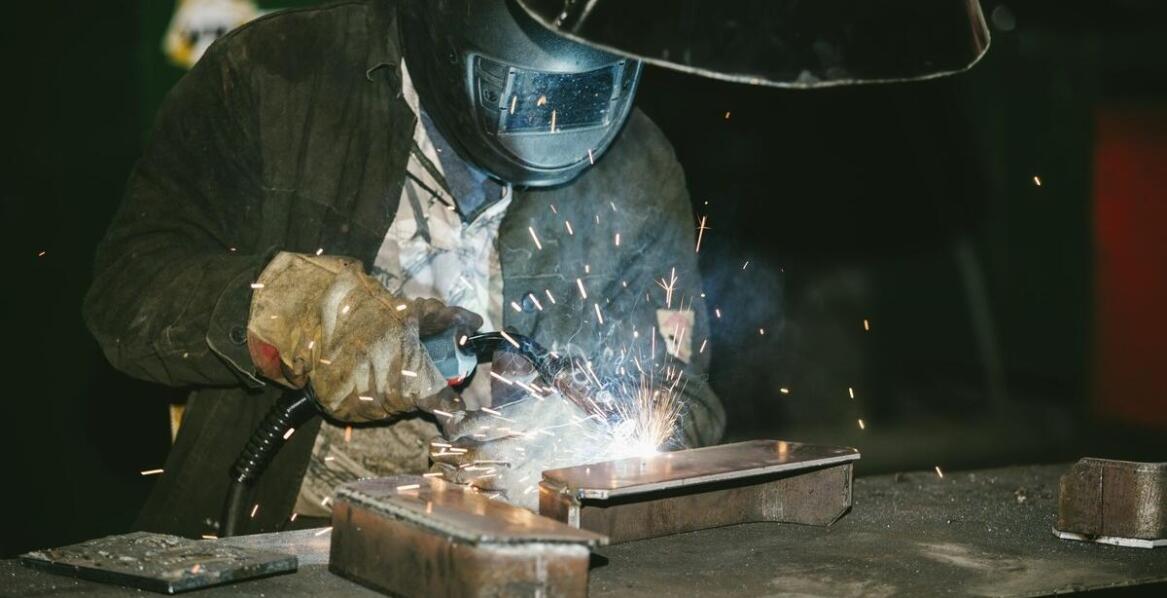 Spawanie konstrukcji metalowych a innowacyjne rozwiązania w transporcie kopalnianym