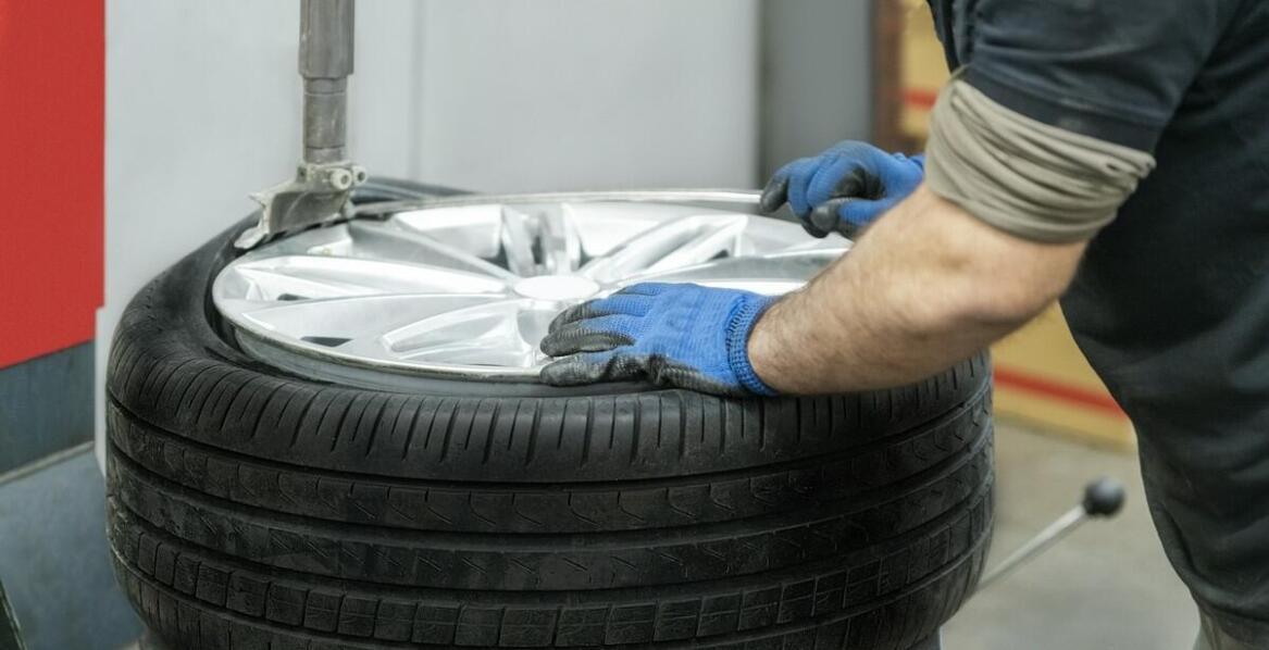 Jak wybrać odpowiedni serwis do naprawy felg aluminiowych?