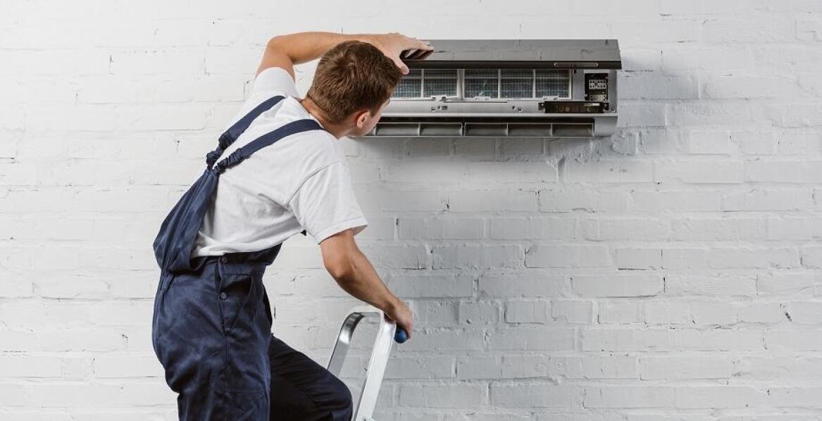 Jak sprawdzić funkcje klimatyzatora podczas serwisu?