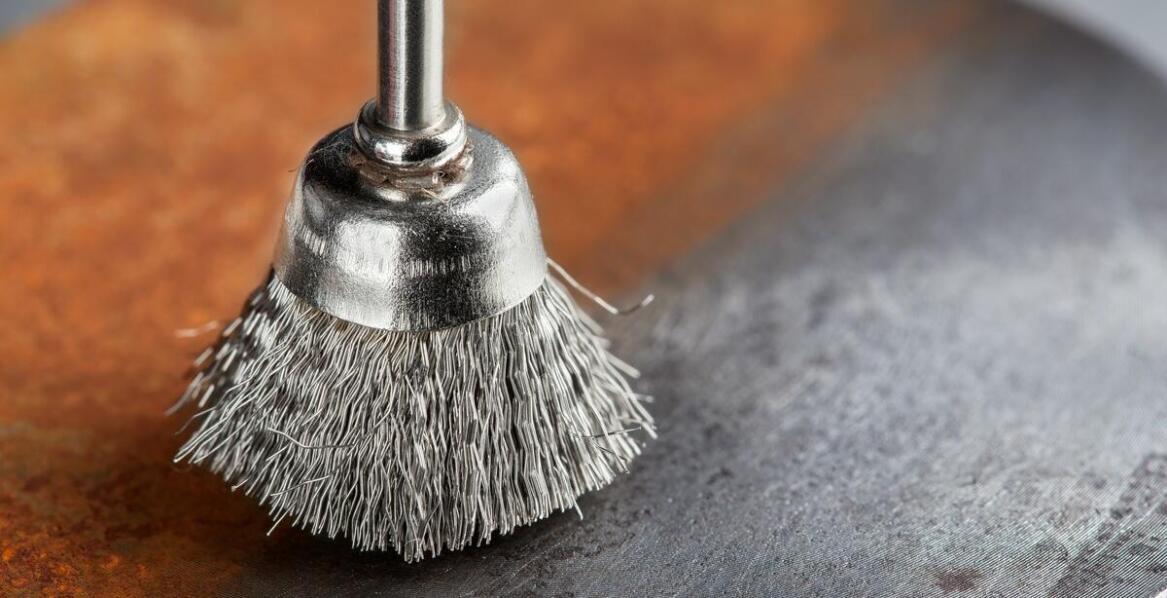 Jak szczotki ścierne z włókniny wspierają ekologiczne podejście do stolarstwa?