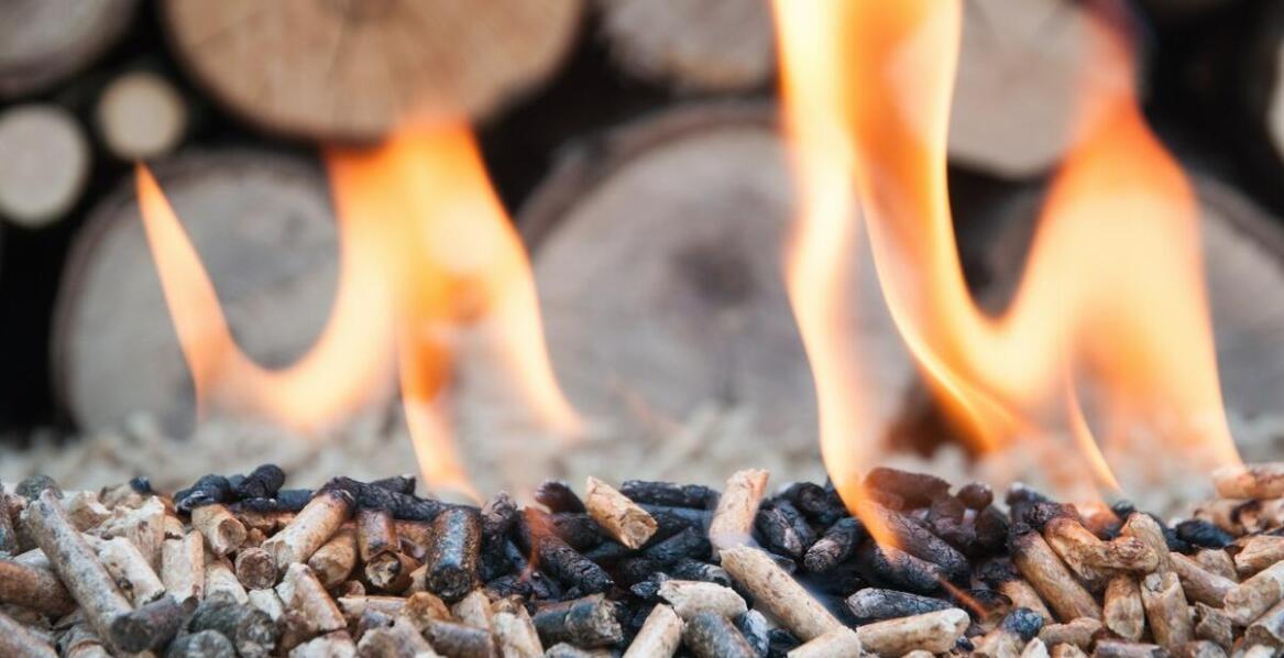 Skład opału: jakie normy muszą spełniać materiały opałowe?