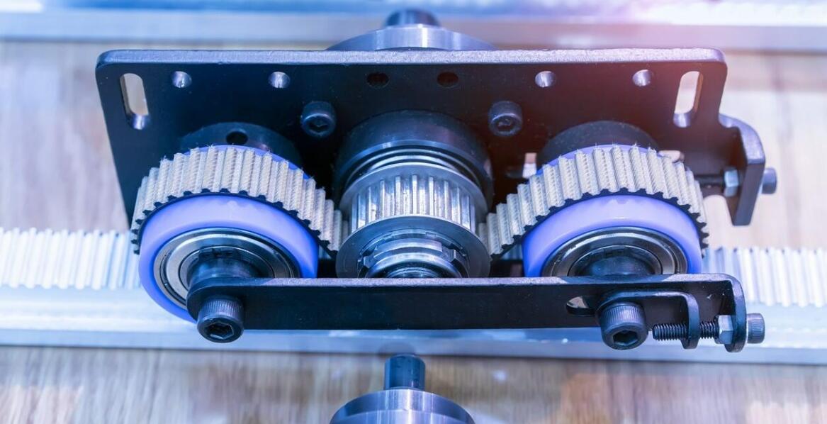 Zastosowanie systemów pneumatycznych w procesie obracania rolek