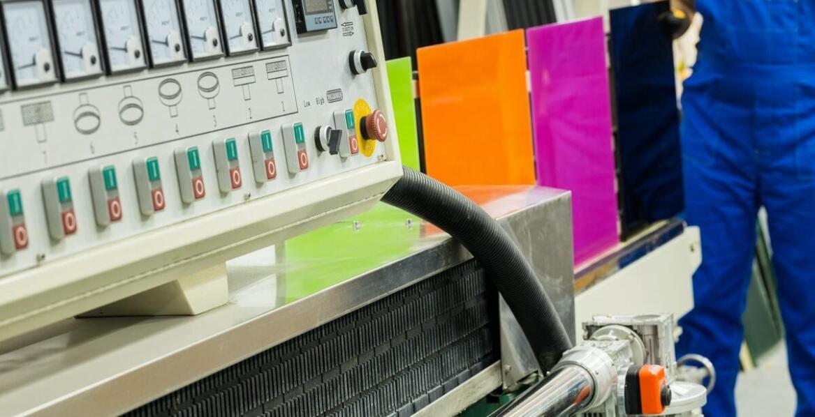 Jakie usługi laminowania są dostępne dla klientów indywidualnych i firm?