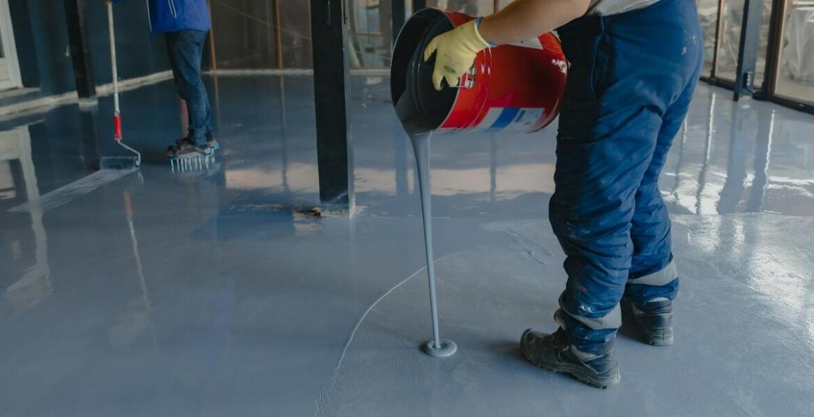 Żywice epoksydowe – zastosowania i korzyści w budownictwie