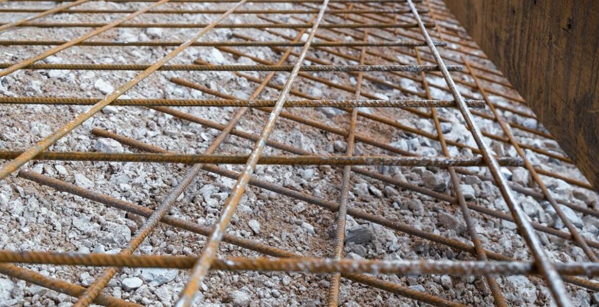 Dlaczego drut wiązałkowy jest niezbędny w nowoczesnych projektach budowlanych?