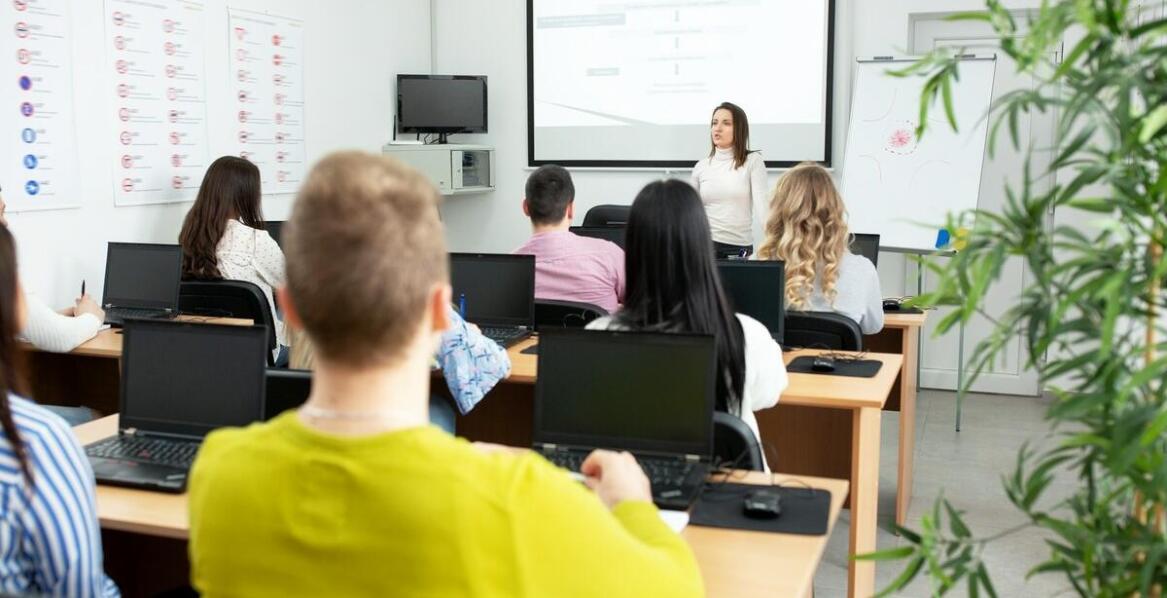 Jakie wyzwania mogą rozwiązać jazdy dodatkowe w Gdańsku dla przyszłych kierowców?