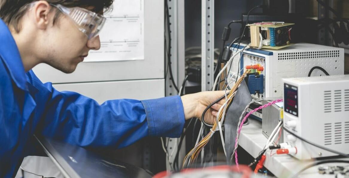 Serwis pogwarancyjny dla konica minolta bizhub c3320i – co obejmuje?