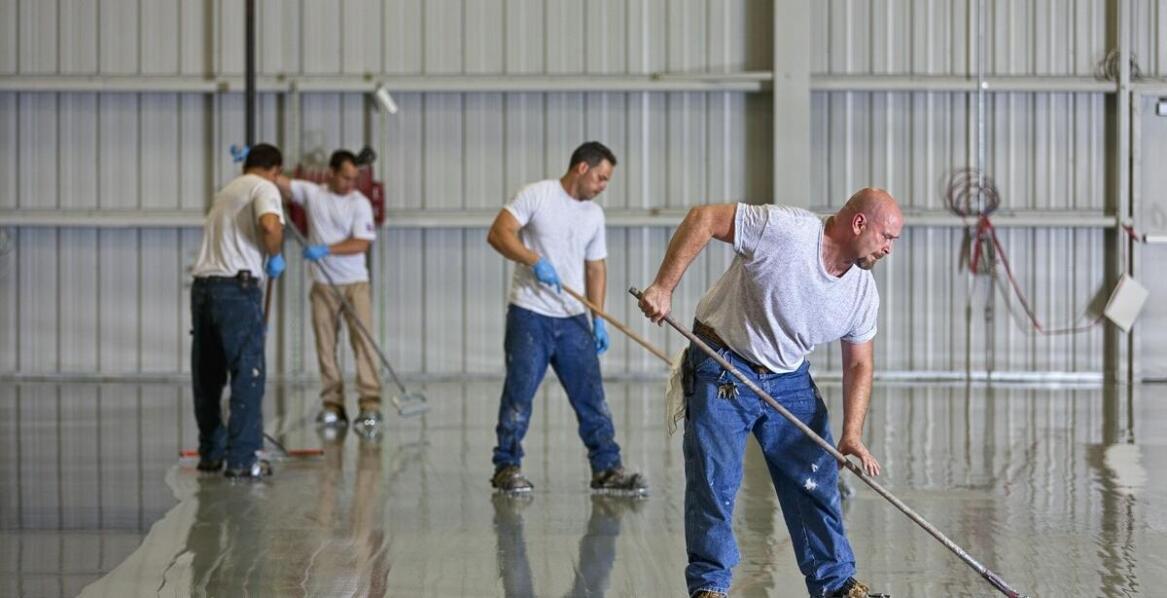 Profesjonalne metody odnawiania oznakowania poziomego – co wybrać?