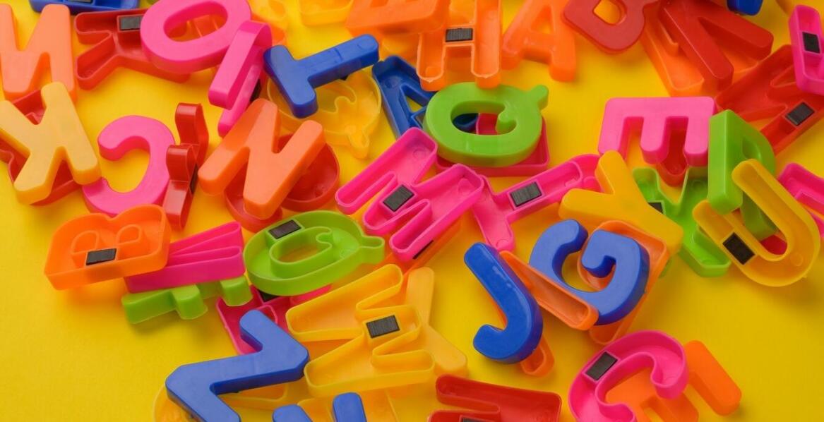 Jak litery przestrzenne mogą przyciągać uwagę klientów?