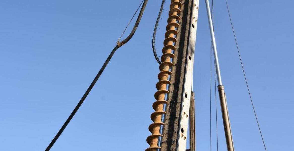 Innowacyjne rozwiązania w produkcji fundamentów wbijanych z użyciem systemu CPS