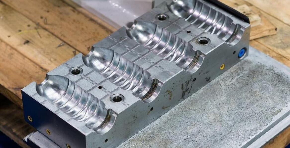 Znaczenie obróbki CNC w produkcji form rozdmuchowych