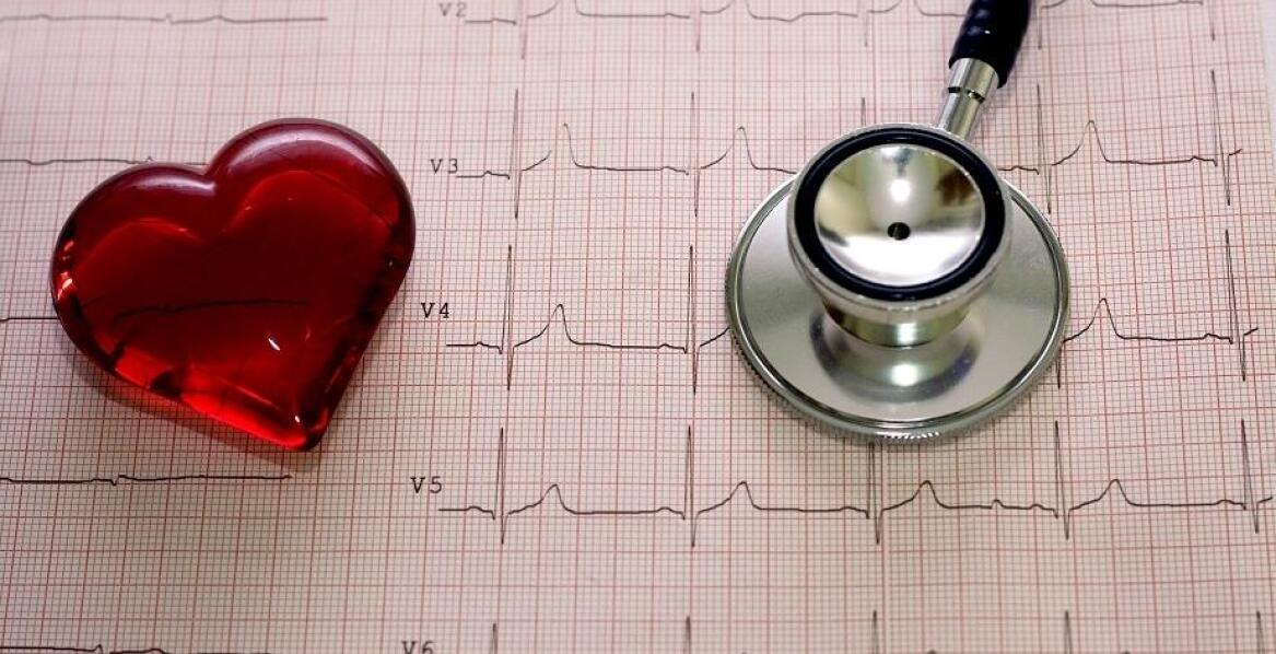 Różnice w wynikach EKG u pracowników różnych branż