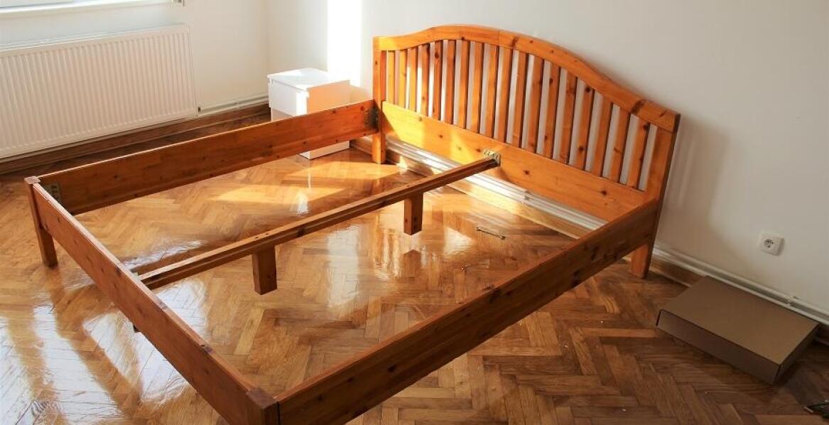 Wybór odpowiedniego producenta stelaży do łóżek – na co zwrócić uwagę?