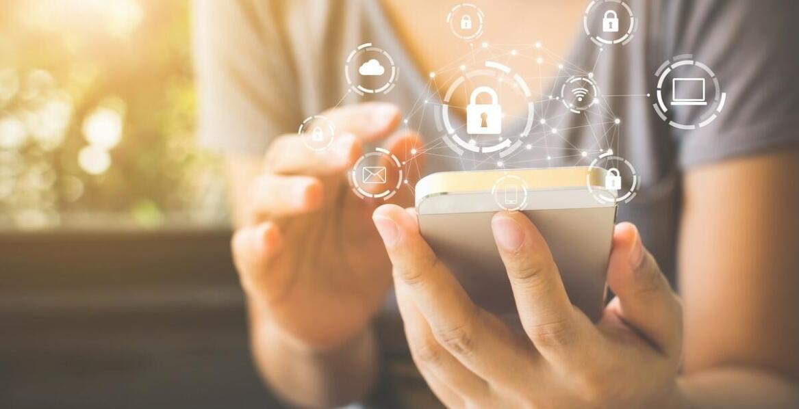 Bezpieczeństwo informacji a bloker GSM: jak to się łączy?