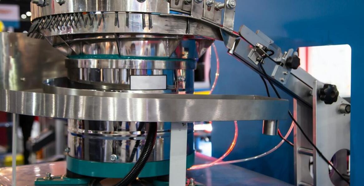 Wybór odpowiednich podajników wibracyjnych dla różnych branż przemysłowych