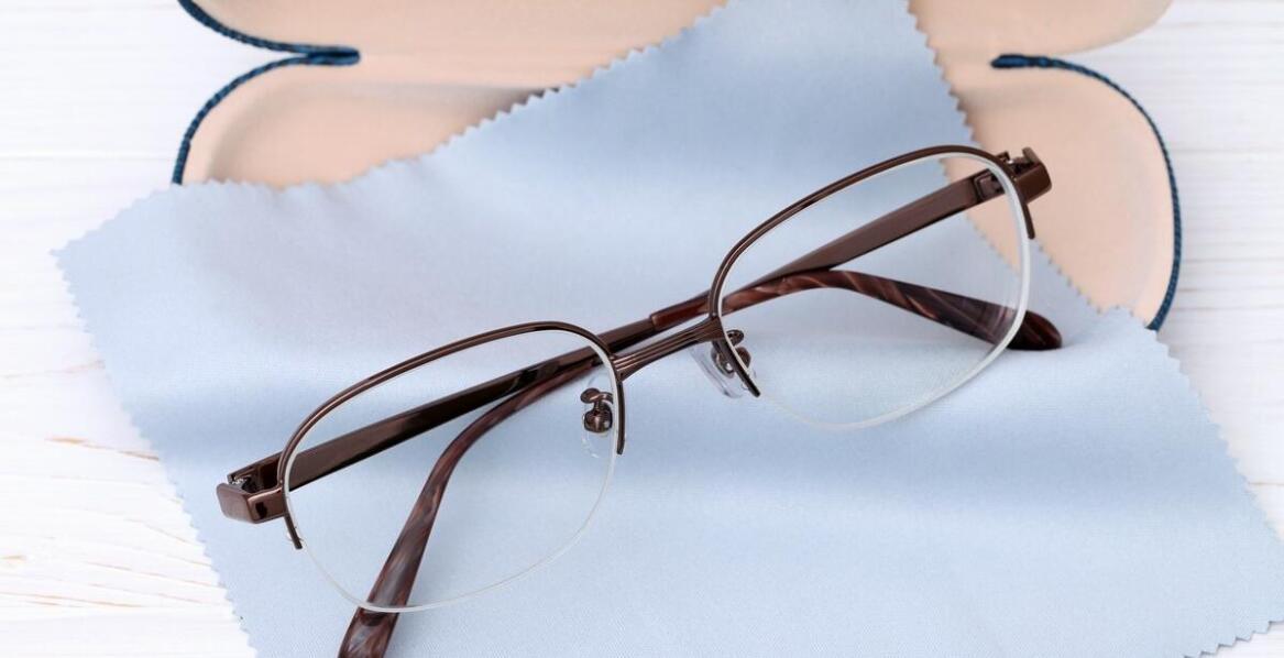 Jak często powinno się wymieniać oprawki do okularów?