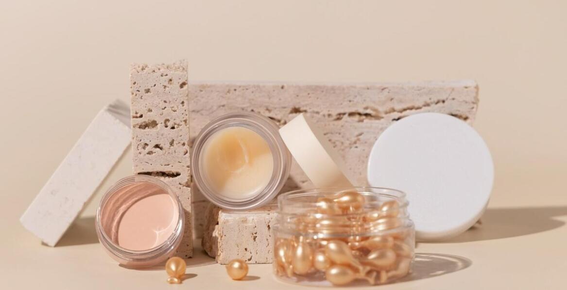 Kremy ochronne a walka z plamami ze stresu – co warto wiedzieć?