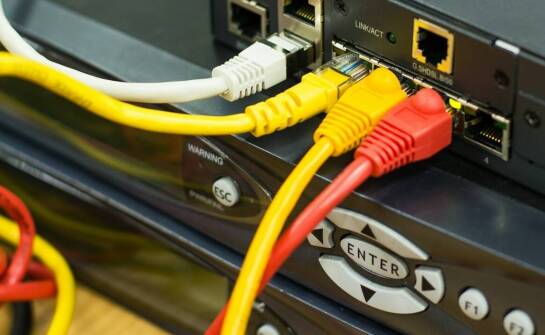 Mikrotik licencja - analiza przypadków sukcesu w różnych branżach