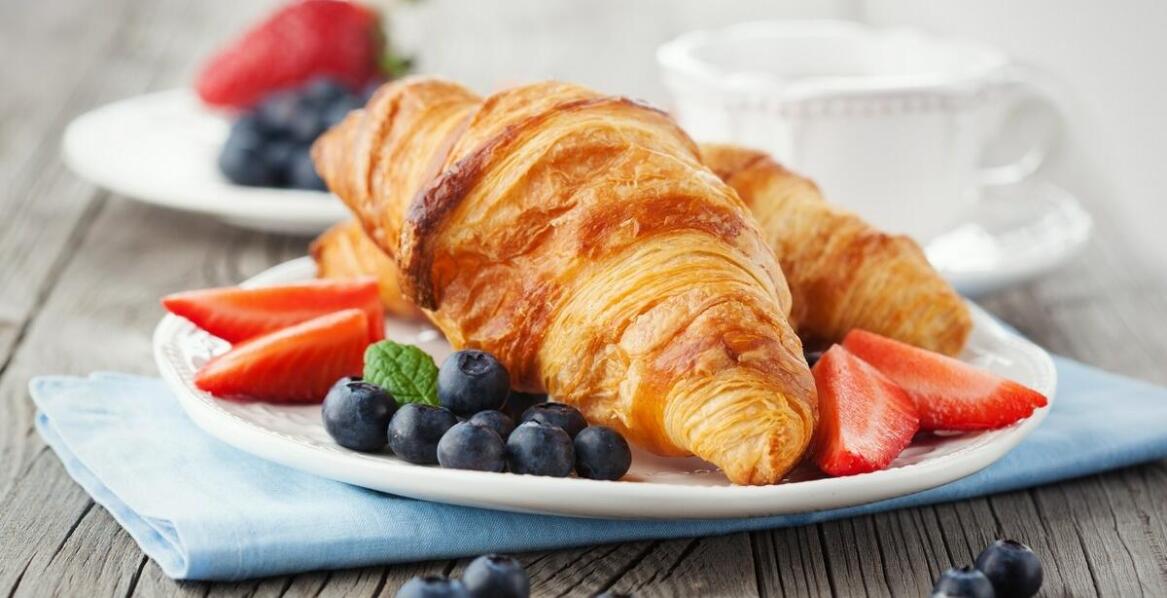 Owoce na event firmowy — naturalny i elegancki poczęstunek, który zrobi wrażenie