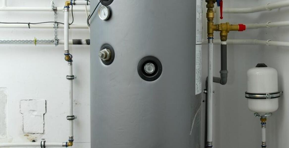 Zalety inwestowania w wysokowydajne kotły wodne dla dużych budynków