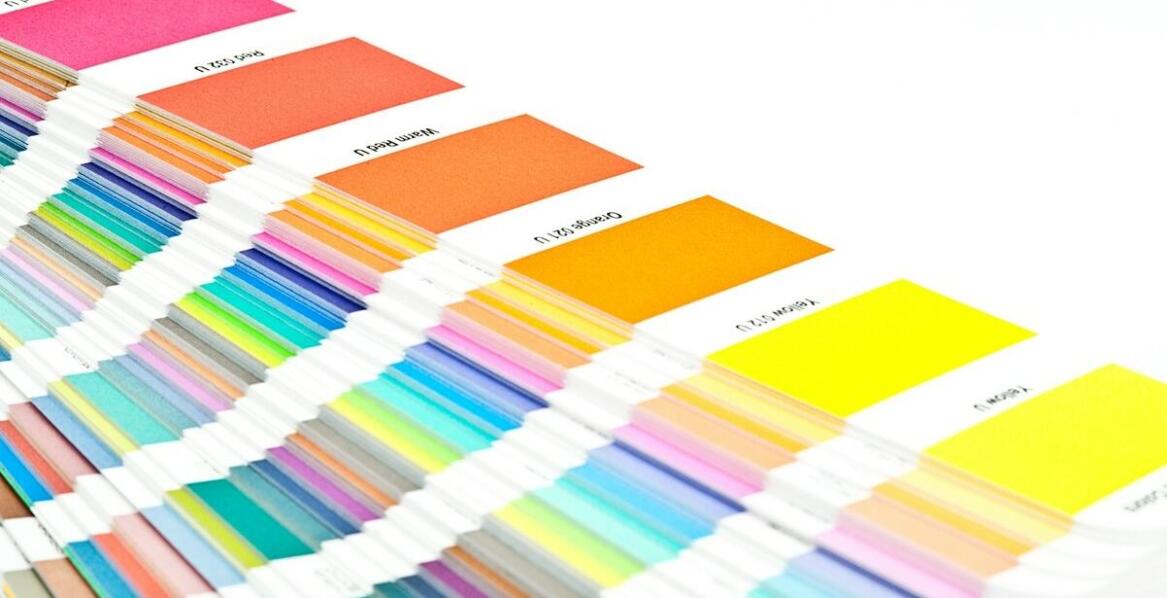 Zalety drukowania ulotek z wykorzystaniem najnowszych technologii poligraficznych